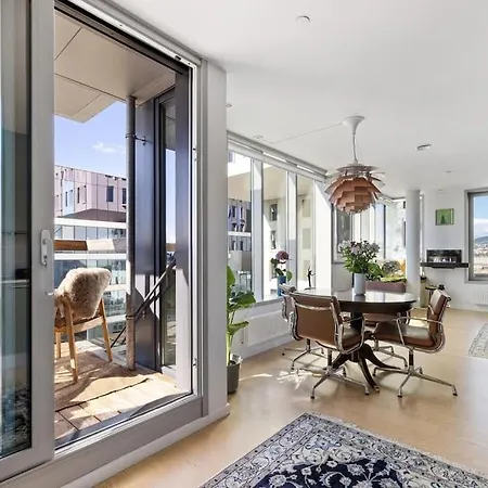 Modern 2bed Sea View @ Barcode *