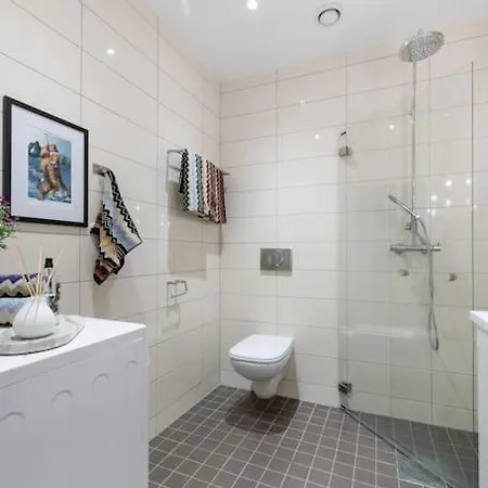 Modern 2bed Sea View @ Barcode Apartment *