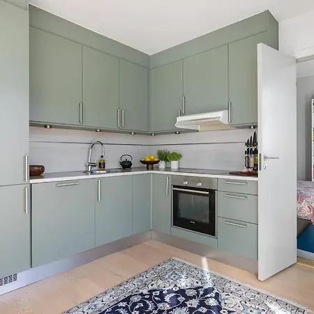 Modern 2bed Sea View @ Barcode *