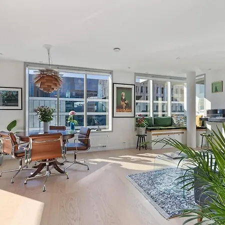 Modern 2bed Sea View @ Barcode Leilighet *