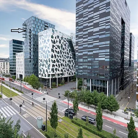 Modern 2bed Sea View @ Barcode