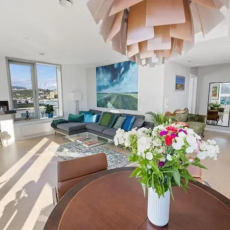 Modern 2bed Sea View @ Barcode Oslo