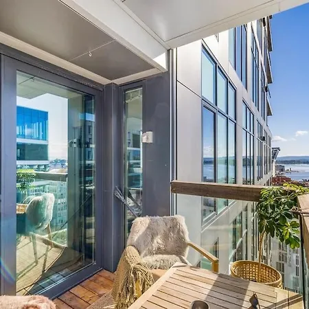 Modern 2bed Sea View @ Barcode *