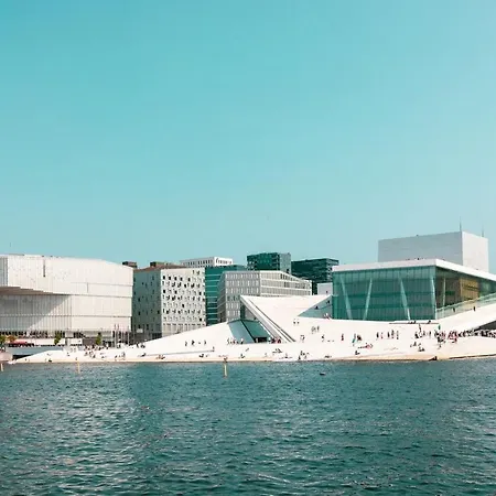 Modern 2bed Sea View @ Barcode *