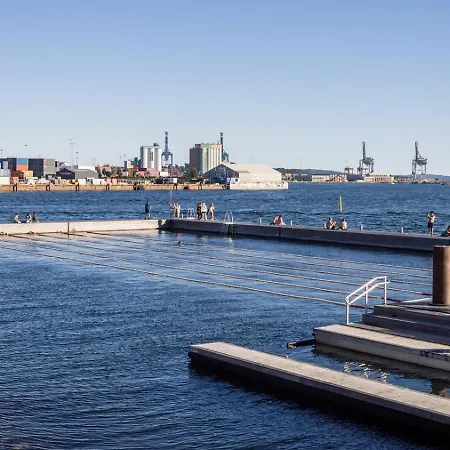 Modern 2bed Sea View @ Barcode