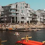 Modern 2bed Sea View @ Barcode Апартаменты
