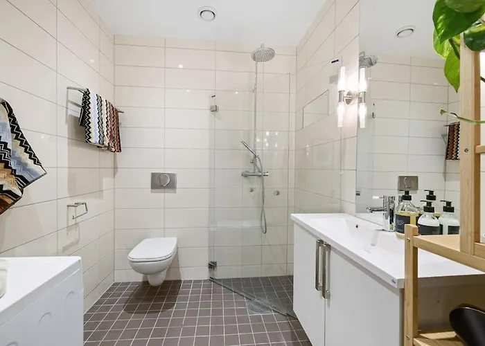 Modern 2bed Sea View @ Barcode Lägenhet *