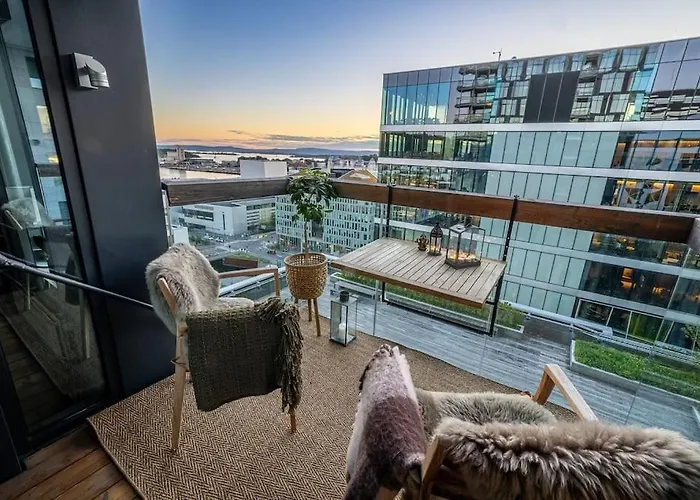 Modern 2bed Sea View @ Barcode